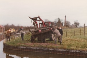 Siting the lock gate at Snarestone, 1981. 